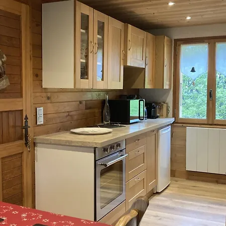 Cosy With Garden Chalet *