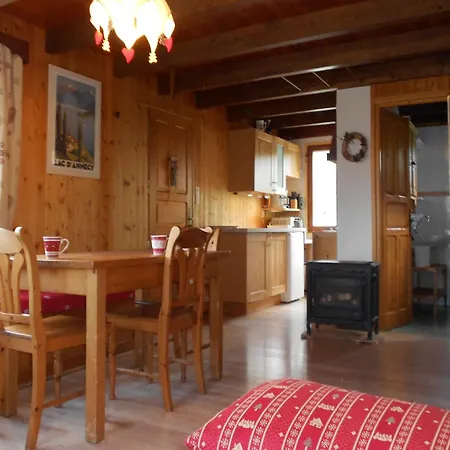 Chalet Cosy With Garden *