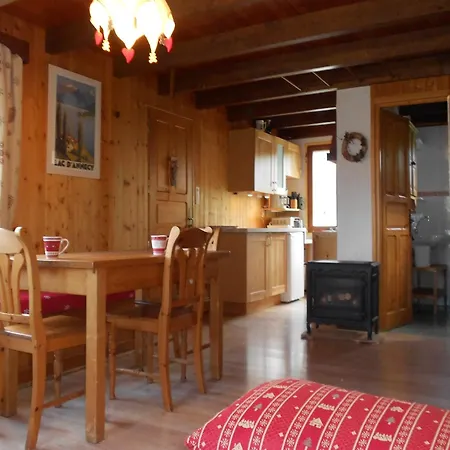 In Notre-dame Near Lift