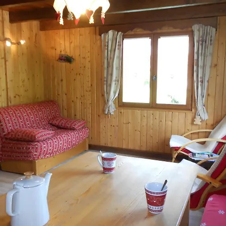 Cosy With Garden Notre-Dame-de-Bellecombe